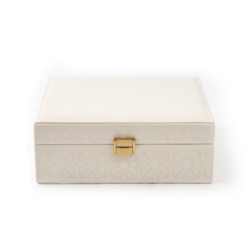 Date and Nut Gift Box with Six Compartments Date and Nut Gift Box with Six Compartments